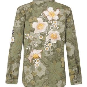 Desert Daisy Eden Camo Jacket